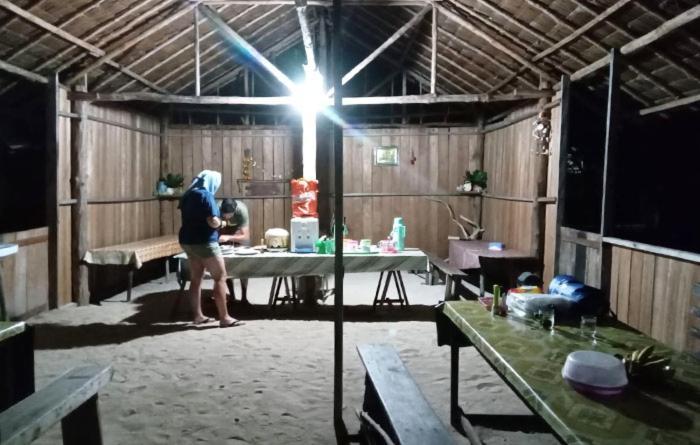 Mawar Homestay Besir Exterior foto